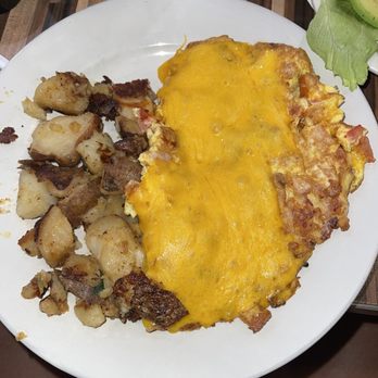 Andrews Nyc Diner - American Near Me - New York, New York