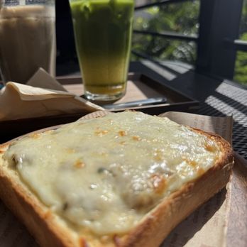 Café LAPIN - Tuna Melt Toast - Coffee & Tea Near Me - Honolulu, Hawaii Café LAPIN - Tuna Melt Toast - Coffee & Tea Near Me - Honolulu, Hawaii