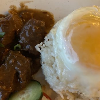 Tselogs - Oh my!!! Braised beef, garlic rice and an egg. Heaven! - Filipino Near Me - Daly City, California