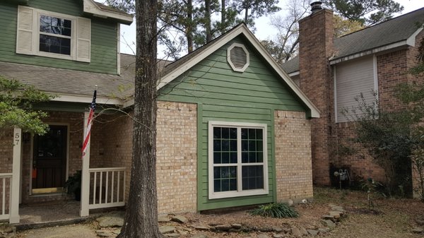 Mr. Happy House - Magnolia Logo