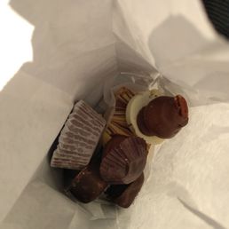 $3.99 for a piece chocolate and you get to enjoy it mixed up with the other $30 worth of chocolate. Way to go Turd Town! Terrible place! $3.99 for a piece chocolate and you get to enjoy it mixed up with the other $30 worth of chocolate. Way to go Turd Town! Terrible place!