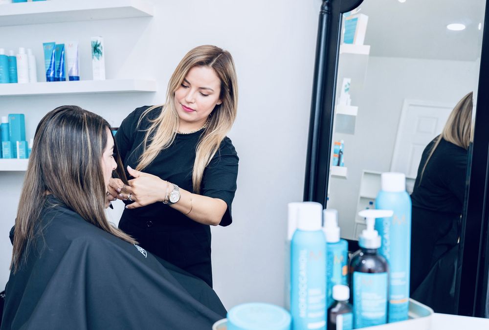 Beth Thomas Salon & Blowdry Bar Image