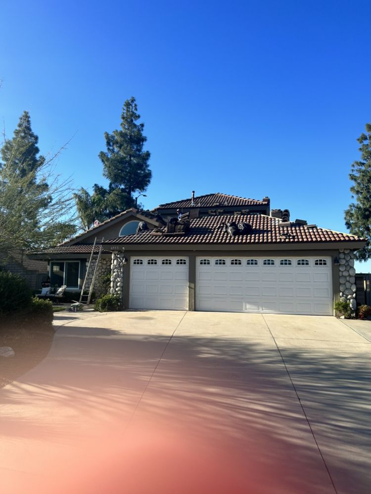 Slide of TMC Roofing