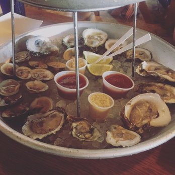 Half Shell Raw Bar - Oysters and clams - Seafood Near Me - Key West, Florida
