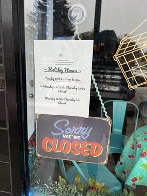 James & the Giant Cupcake by null