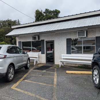 B & J's Steaks & Seafood - Front of B&J's, Darien - Seafood Near Me - Darien, Georgia