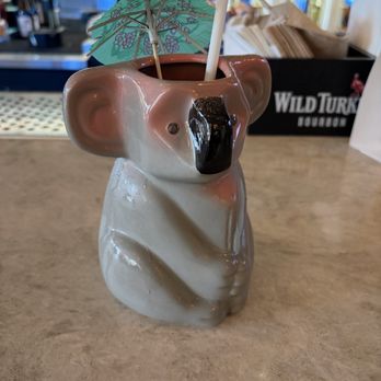 Pineapple Robot - Tiki Bars Near Me - Lahaina, Hawaii Pineapple Robot - Tiki Bars Near Me - Lahaina, Hawaii