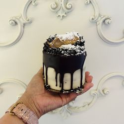 Carmella's Cafe & Dessert Bar - Cannoli cake  Ig @yumthatgreenville