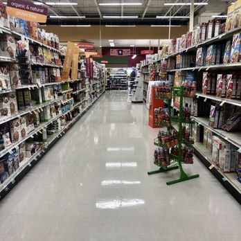 Hannaford Supermarkets - Hannaford Rotterdam NY. Clean and remodeled. - Grocery Near Me - Schenectady, New York Hannaford Supermarkets - Hannaford Rotterdam NY. Clean and remodeled. - Grocery Near Me - Schenectady, New York