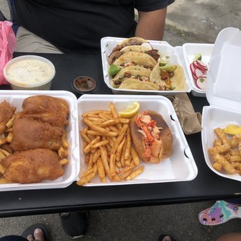Frutti Di Mare - Clam chowder, fish n chips, lobster roll, calamari and tacos. All excellent!!! - Food Trucks Near Me - Westminster, California