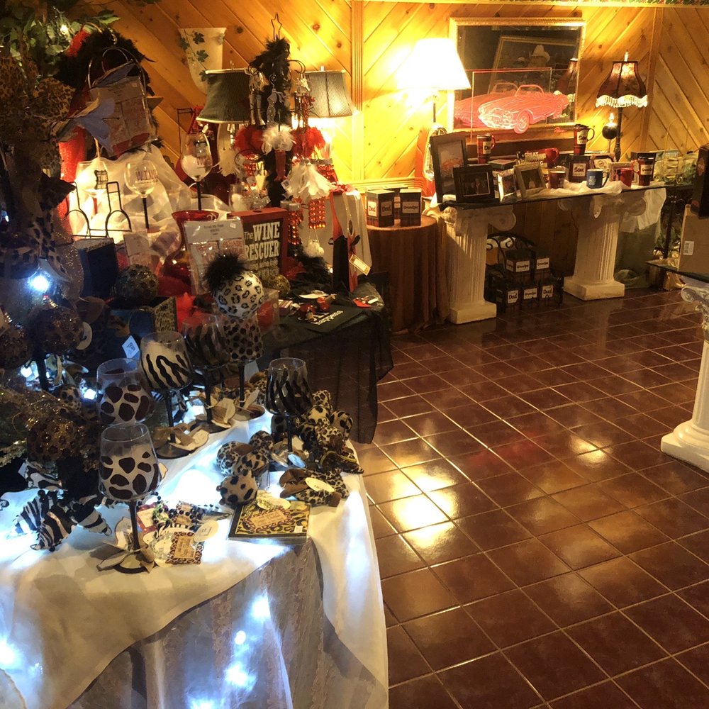 Sumner Crest Winery - Wonderful gift shop - Wineries Near Me - Portland, Tennessee Sumner Crest Winery - Wonderful gift shop - Wineries Near Me - Portland, Tennessee