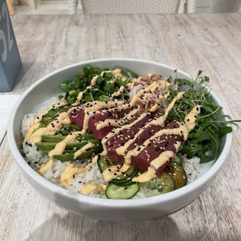 Pura Vida Miami - SPICY TUNA (TikTok: @justandyvu) - Breakfast & Brunch Near Me - Costa Mesa, California