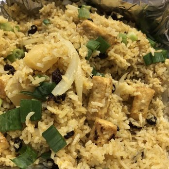 Thai Spoon - Pineapple fried rice ... they forgot the cashews :( - Thai Near Me - Murray, Utah