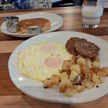 HomeGrown Omaha - Blackstone - Build your own breakfast (BYOB) - Salad Near Me - Omaha, Nebraska HomeGrown Omaha - Blackstone - Build your own breakfast (BYOB) - Salad Near Me - Omaha, Nebraska