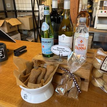 Con Pane Rustic Breads & Cafe - Dog biscuits and bottle options - Bakeries Near Me - San Diego, California