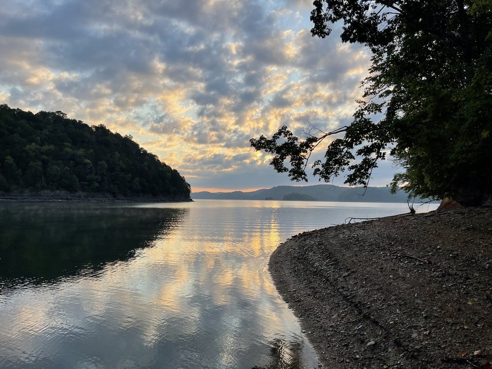 DALE HOLLOW MARINA Updated September 2024 440 Dale Hollow Boat Dock
