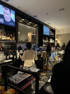 Elaine's Restaurant and Bar by null