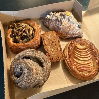 Radio Bakery - Bakeries Near Me - Brooklyn, New York