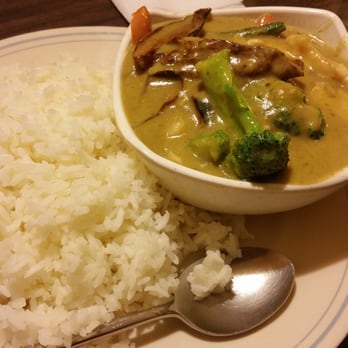Super Hakka Restaurant - Thai green curry chicken - Chinese Near Me - Toronto, Ontario