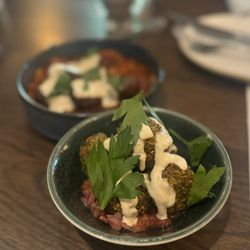 Ela - Cauliflower falafel