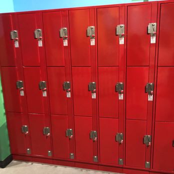 Legoland Discovery Center - Coin operated lockers just inside the space - Indoor Playcenter Near Me - Milpitas, California Legoland Discovery Center - Coin operated lockers just inside the space - Indoor Playcenter Near Me - Milpitas, California