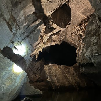 Penn's Cave & Wildlife Park - Historical Tours Near Me - Centre Hall, Pennsylvania Penn's Cave & Wildlife Park - Historical Tours Near Me - Centre Hall, Pennsylvania