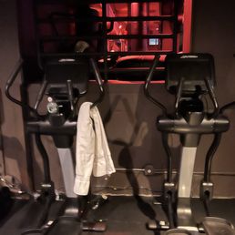 none working ellipticals- only one out of six works. been promised to be fixed since October none working ellipticals- only one out of six works. been promised to be fixed since October