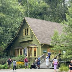 Dingmans Falls - Welcome center