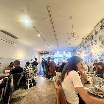 maman - Inside - Coffee & Tea Near Me - New York, New York