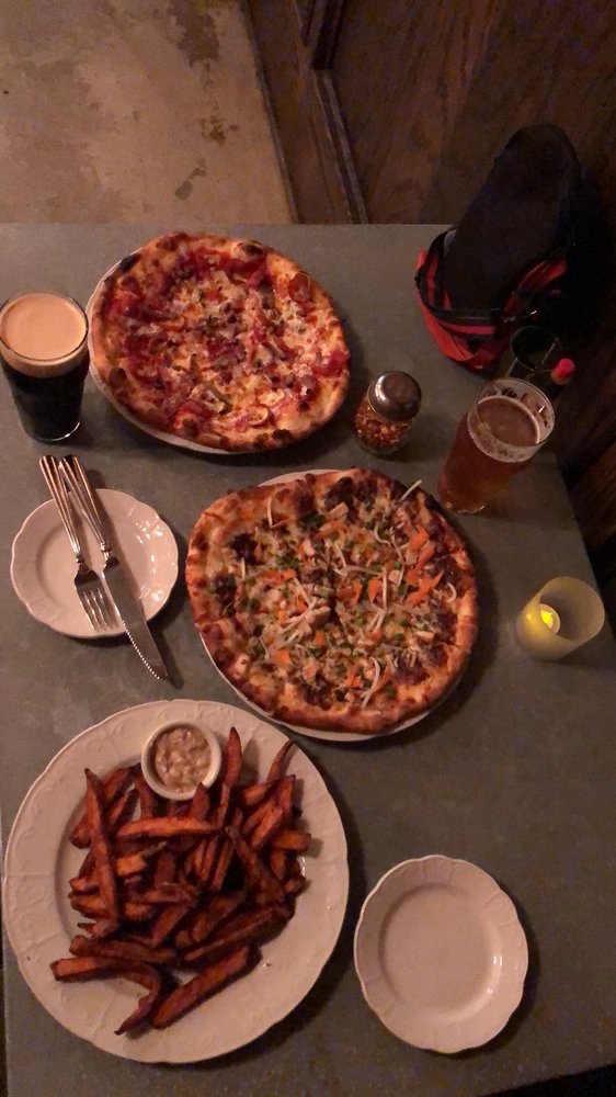 THE DIVER BAR AND GRILL 85 Photos & 138 Reviews Pizza 2834 F St