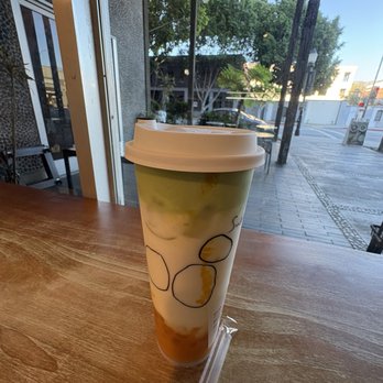 Motto Tea Cafe - Desserts Near Me - Pasadena, California