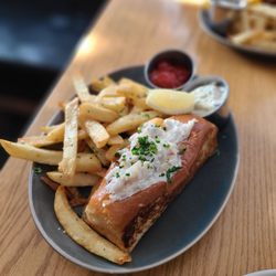 Fishwives - Dungeness Crab Roll