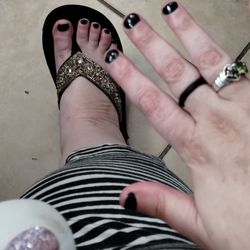 Super Nail Salon - Got black for Halloween!