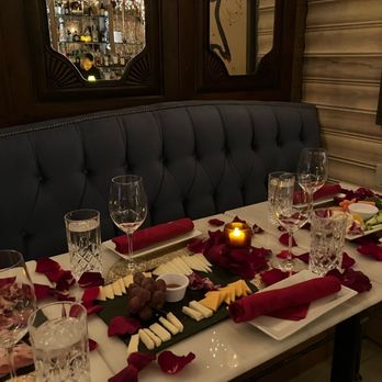 Vero Social - Beautiful decor - Wine Bars Near Me - New York, New York Vero Social - Beautiful decor - Wine Bars Near Me - New York, New York