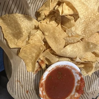 Cheddar's Scratch Kitchen - Salsa and chips - Comfort Food Near Me - Louisville, Kentucky