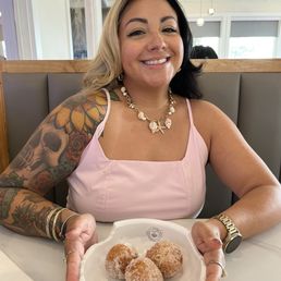 Free dessert for the birthday gal