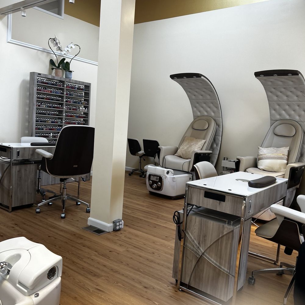 Pedicure chairs. Pedicure chairs.
