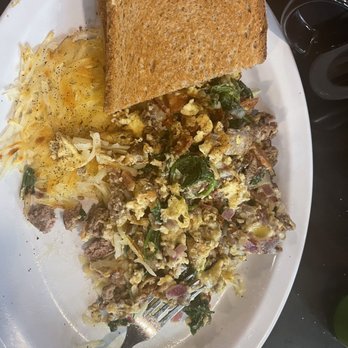 Lumpy's Diner - Who Joe Mama- ground beef, hash browns, spinach, tomato, onions mozzarella cheese, pure deliciousness - Diners Near Me - Antioch, California Lumpy's Diner - Who Joe Mama- ground beef, hash browns, spinach, tomato, onions mozzarella cheese, pure deliciousness - Diners Near Me - Antioch, California