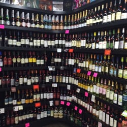 Casa De Oro Liquors
