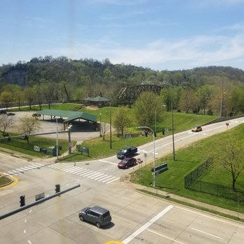 Capital Plaza Hotel - View, park, grassy area - Hotels Near Me - Frankfort, Kentucky Capital Plaza Hotel - View, park, grassy area - Hotels Near Me - Frankfort, Kentucky