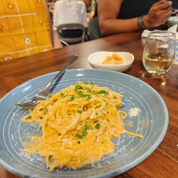 Cucina Moon - Garlic tomato spaghetti w/ shrimp on the side - Pasta Shops Near Me - Honolulu, Hawaii Cucina Moon - Garlic tomato spaghetti w/ shrimp on the side - Pasta Shops Near Me - Honolulu, Hawaii