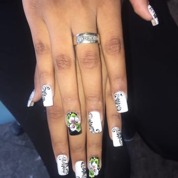 Deluxe Nails & Spa - Amy did an amazing job on my daughters nails!!!!! - Nail Salons Near Me - Quartz Hill, California