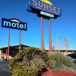 Sunset Motel - motel sign