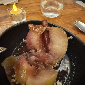 Fado ao Carmo - Baked apple with port wine - Fado Houses Near Me - Lisbon, 11