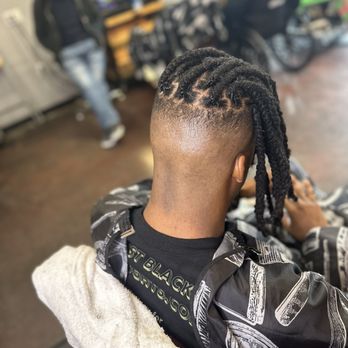 Barbershop 45 - Locs and cut done by barber Maisah. - Barbers Near Me - Emeryville, California Barbershop 45 - Locs and cut done by barber Maisah. - Barbers Near Me - Emeryville, California