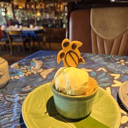 Beach At Mama's Fish House - Ice cream macadamia nut crumble! Was so good and home cooked feel!