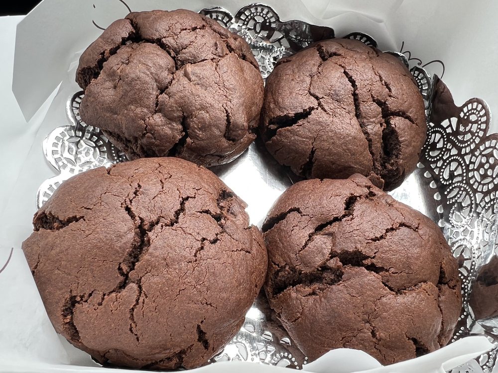 Celli's Chocolate Chips Logo