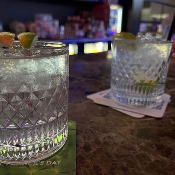 The Nickel Mine - Gin and tonics in very nice glasses - Sports Bars Near Me - Los Angeles, California