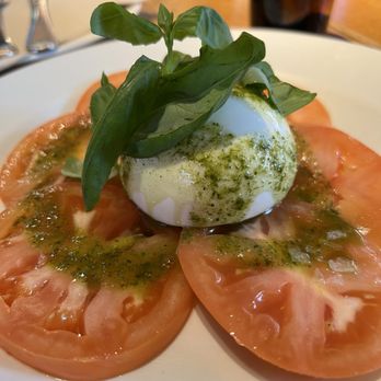 Taverna del Bisbe - Buratta - Catalan Near Me - Barcelona, B Taverna del Bisbe - Buratta - Catalan Near Me - Barcelona, B
