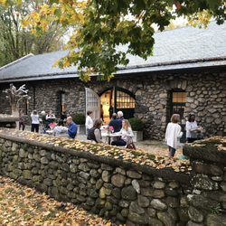 Carriage Barn Arts Center - Carriage Barn courtyard